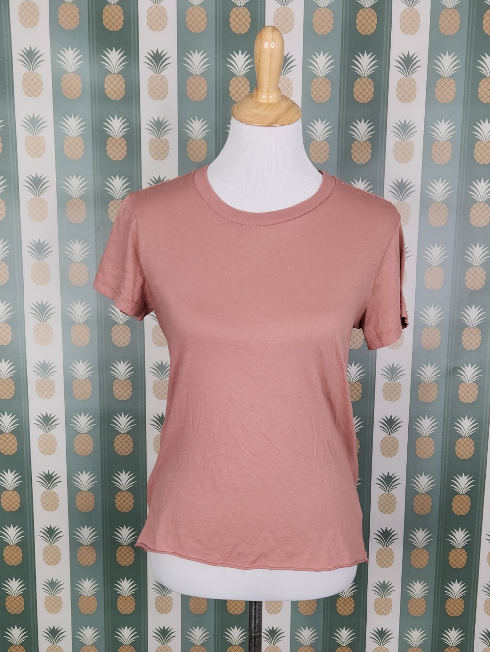 LAMade Basic Women's Crew Neck Tee